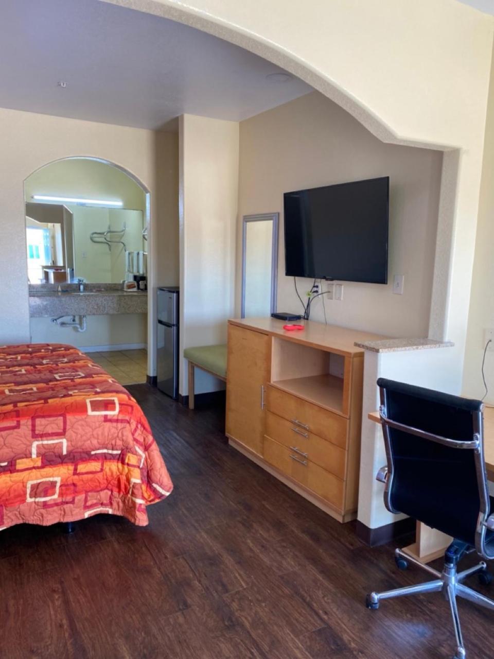 Relax Inn & Suites Angleton Kültér fotó
