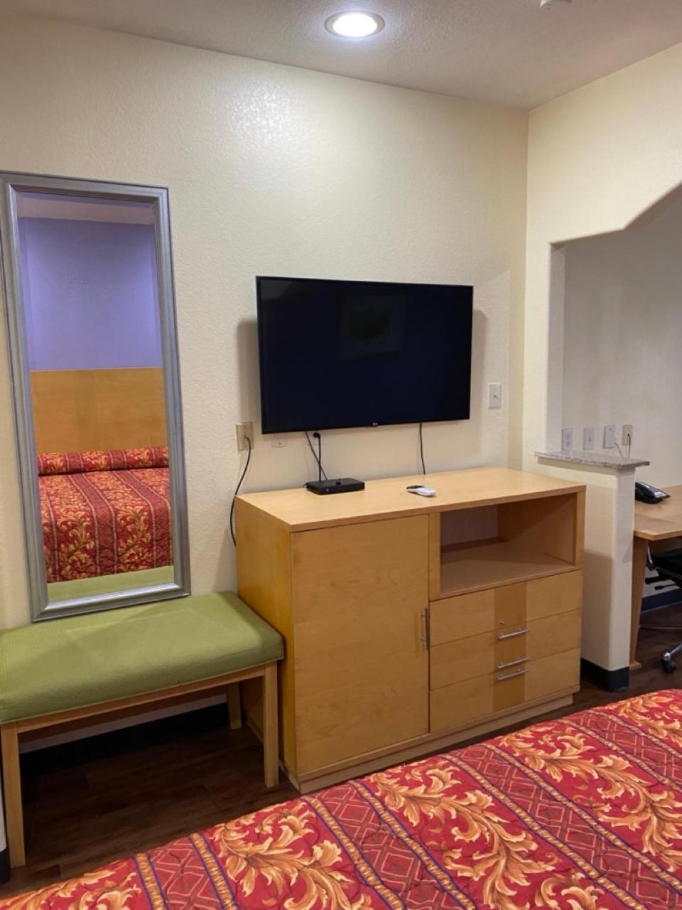Relax Inn & Suites Angleton Kültér fotó