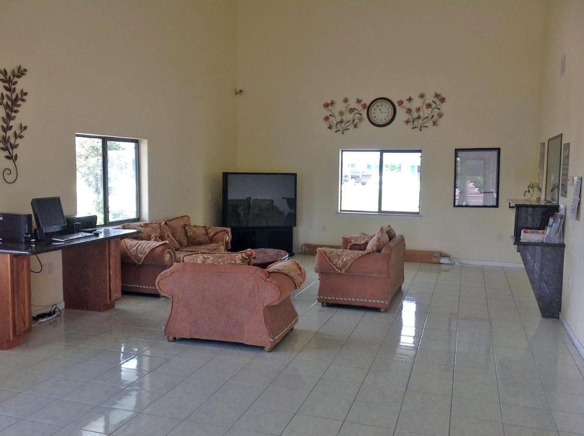 Relax Inn & Suites Angleton Kültér fotó